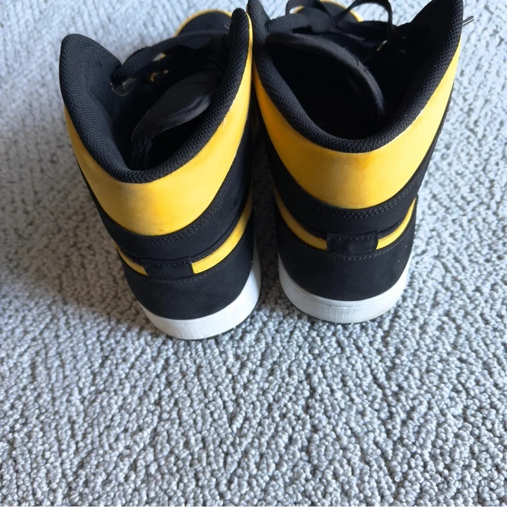 Nike Air Jordan 1 Mid Reverse New Love Yellow Black 554724-071 Size 13